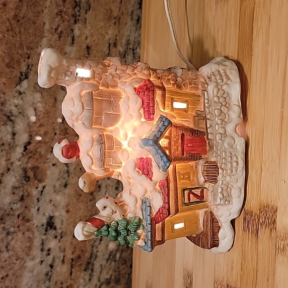 Vintage Porcelain lighted Candy Factory Santa Village house - Picture 2 of 3